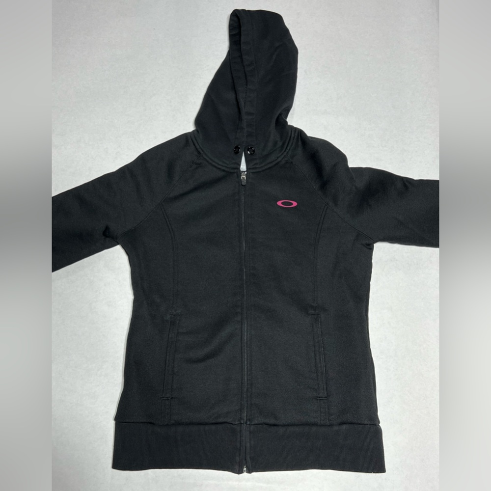 Oakley zip uphooder sweatshirt size small.